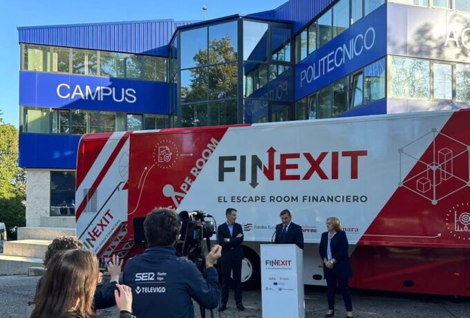 FINEXIT: El alumnado del Campus Politécnico Aceimar participa escape room financiero de la Cámara de Comercio de España.