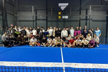 TORNEO DE PÁDEL EN «WinPadelClub»: el alumnado disfrutó de una jornada deportiva.